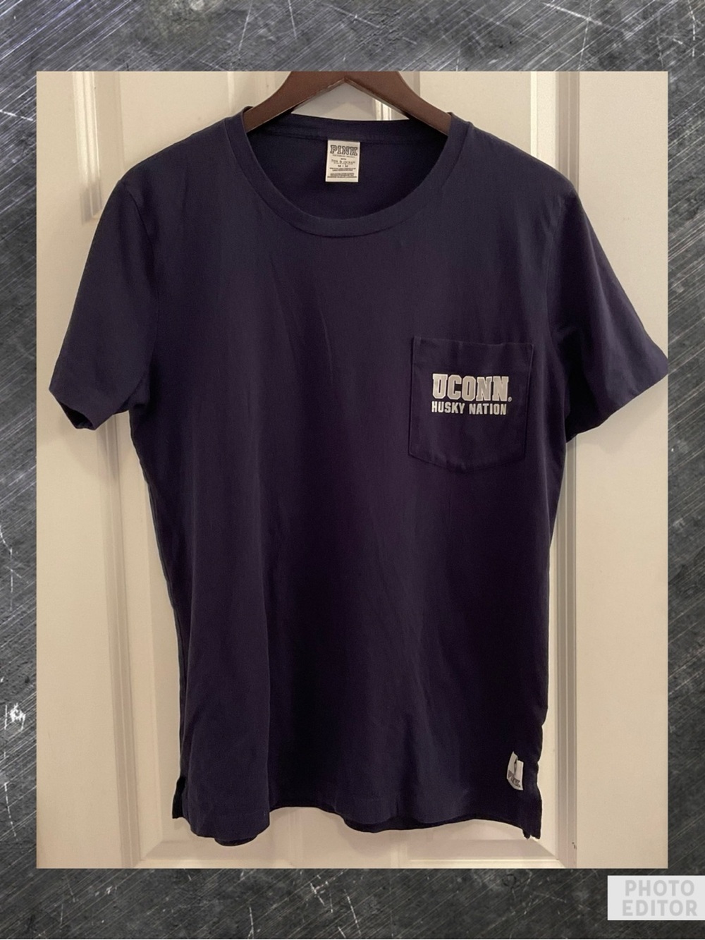 PINK Victoria's Secret UConn Huskies T-Shirt - Size Medium